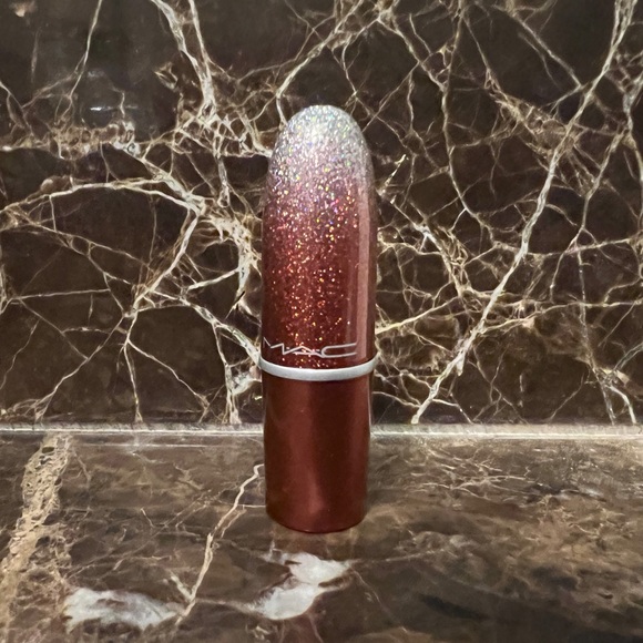 Mac Mini Amplified Lipstick in color Brick-O-La - Picture 5 of 6